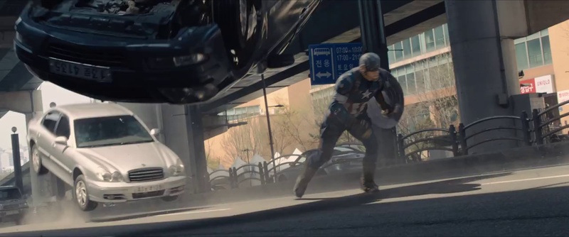 Illustration for article titled Avengers Age of Ultron Trailer Screengrabs: There are no strings